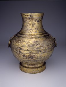 Zásobní nádoba (Hu nebo Zhong) s propletenými draky a stylizovanými mraky (bronzová s vroubkovaným zdobením a amalgámy zlata a stříbra) od Western Han Dynasty Chinese School