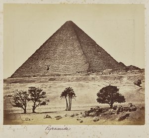 Pyramida