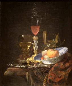 Sklenice na víno a mísa s ovocem od Willem Kalf