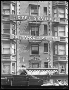 Nápis pro hotel Sevillle na 29. ulici v New Yorku, 29. července 1916 od William Davis Hassler