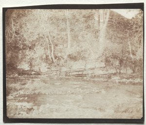 Horská říčka, která teče na úpatí hradu Doune od William Henry Fox Talbot
