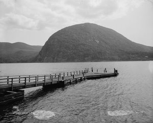 Storm King Mountain, New York, cca 1880-97 od William Henry Jackson