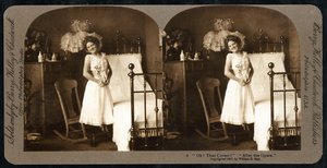 Oh That Corset After the Opera, c.1900 (sépiová fotografie) (viz také 473263)