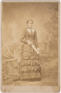 Porträt einer Frau von Wright & Cornwell