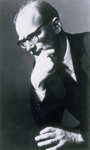 Arthur C Clarke , britský autor sci-fi a vynálezce od Frederick (attr. to) Barnard