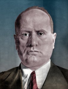 Benito Mussolini od . .