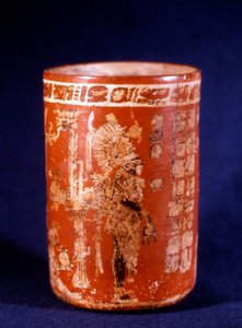 Mayská pohřební váza z Uaxactunu, Guatemala, fáze Tepeu (keramická)