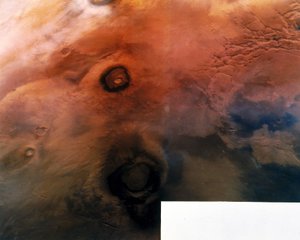 Sopky na povrchu planety Mars od Frederick (attr. to) Barnard