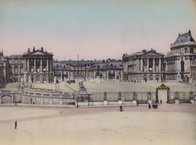 Facade du Chateau, přední část hradu (barevné foto) od (after) French Photographer