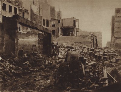 Haussmann tam právě byl! (černobílá fotografie) od (after) French Photographer