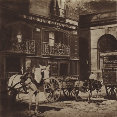 Vchod do restaurace Laperouse, Quai des Grands-Augustins (černobílá fotografie) od (after) French Photographer