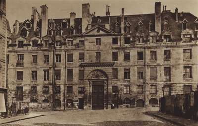 Hlavní vchod do Lycee Louis-le-Grand v roce 1887 (černobílá fotografie) od (after) French Photographer