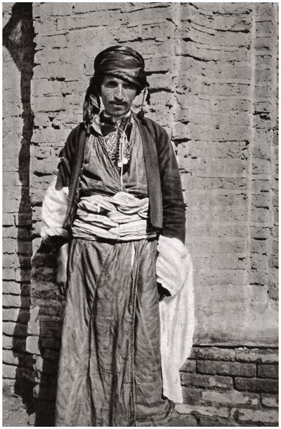 Kurdský příslušník kmene z jižního Kurdistánu, Irák, 1925. od A. Kerim