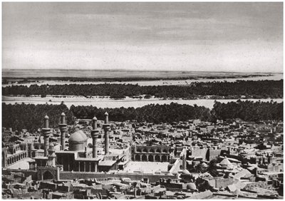 Kadhimiya, svaté město poblíž Bagdádu, z letadla, Irák, 1925 od A. Kerim