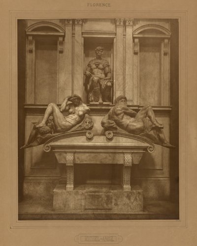 [Michelangelova hrobka Medicejských, Florencie] od Adolphe Braun