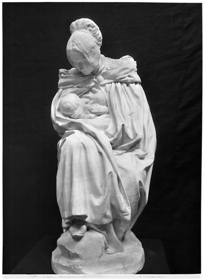 Boulonnaise Woman krmící své dítě (omítka) (viz také 217913) (černobílá fotografie) od Aime Jules Dalou