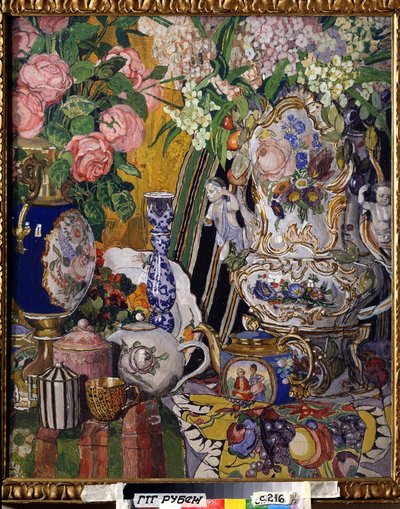 ""Zátiší s květinami a porcelánem"" Obraz Alexandra Jakovleviče Golovina (Alexander Golovin) (1863-1930) 1915 Státní Treťjakovská galerie, Moskva od Aleksandr Jakovlevic Golovin