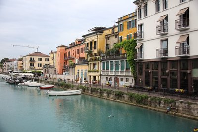 Peschiera del Garda Klein Venedig od Alexandra Joseph