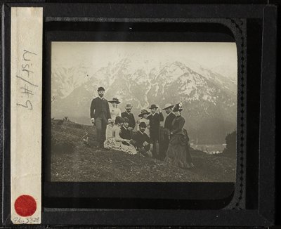 Family & Friends ve společnosti Mittenwalk, c. 1884. od Alfred Stieglitz