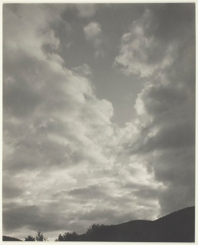 Hudba - sekvence deseti oblačných fotografií č. II od Alfred Stieglitz