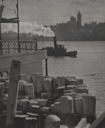 Město na druhém břehu řeky od Alfred Stieglitz