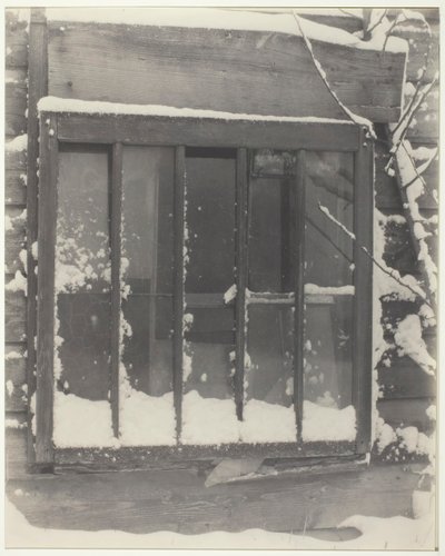 Okno: dřevo, sklo, sníh, 1923. od Alfred Stieglitz