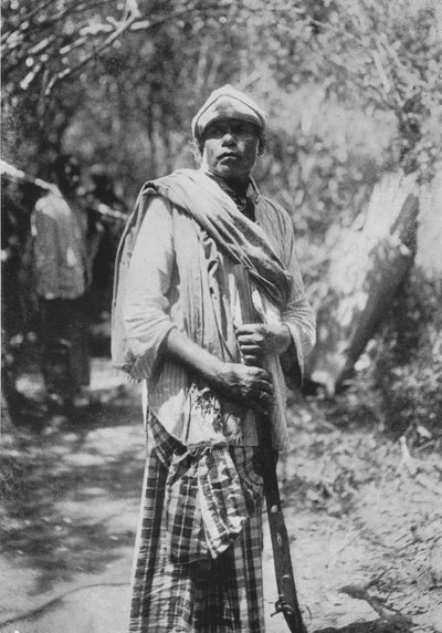Ceylon Shikari nebo Hunter, c1890, 1910 od Alfred William Amandus Plate