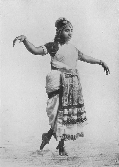 Tančící dívka Nauch, c1890, 1910 od Alfred William Amandus Plate