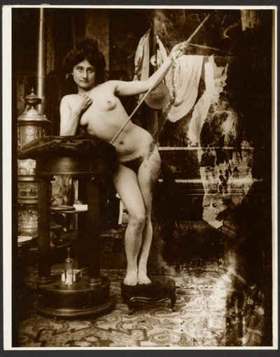 [Ženský akt s kopím, Paříž] od Alphonse Maria Mucha