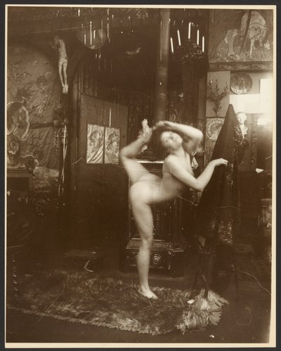 [Nahá modelka jako baletka, Paříž] od Alphonse Maria Mucha
