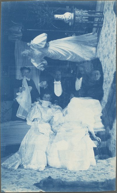 Bez názvu (Dvojitá expozice několika osob v interiéru) od American 19th Century