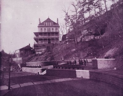 Basin Springs, Eureka Springs, Arkansas, na St Louis a San Francisco Railroad (černobílá fotografie) od American Photographer (after)