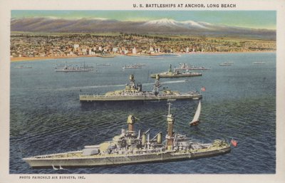 Kalifornie: Americké bitevní lodě kotvící, Long Beach (foto) od American Photographer (after)