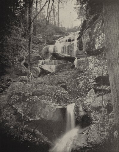 Fall Creek Cascade, Severní Karolína (černobílá fotografie) od American Photographer (after)