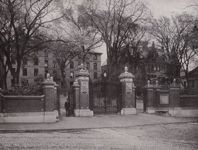 Providence, Rhode Island: Van Wickle Gate, Brown University (černobílá fotografie) od American Photographer (after)