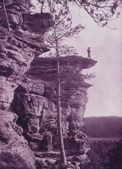 Signal Rock, poblíž Camp Douglas, Wisconsin (černobílá fotografie) od American Photographer (after)