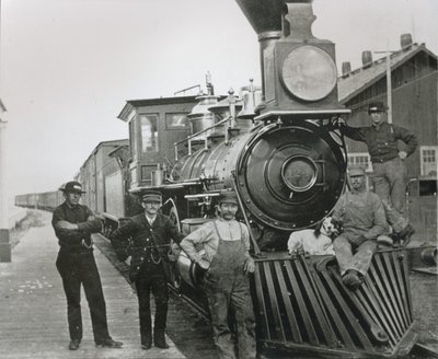 Nákladní vlak Central Pacific Railway s posádkou v Mill City, Nevada od American Photographer