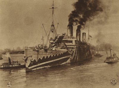Amerika v první světové válce: "Leviathan", původně německý osobní parník "Vaterland", vyplouvá z Hobokenu do Francie (čb fotografie) od American Photographer