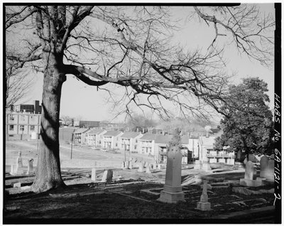 Cabbagetown District (General Views), Boulevard, Pearl Street, Memorial Drive, & Railroad tracks, Atlanta, Fulton County, GA (černobílá fotografie) od American Photographer