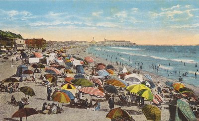 Kalifornie: "Filmová pláž", Crystal Pier, Santa Monica, Kalifornie (barevné foto) od American Photographer