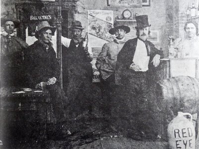 Cripple Creek Barroom, 1898 od American Photographer