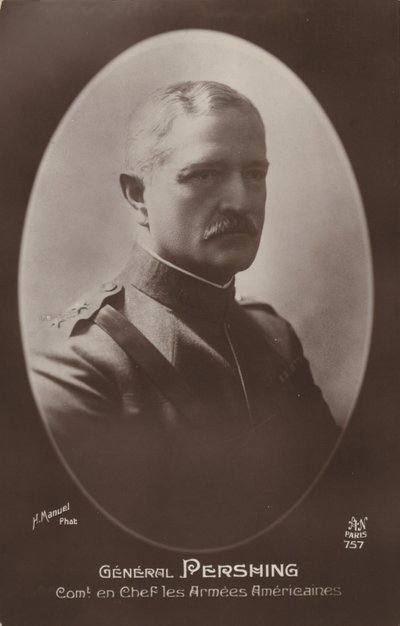 Generál John J. Pershing (čb fotografie) od American Photographer