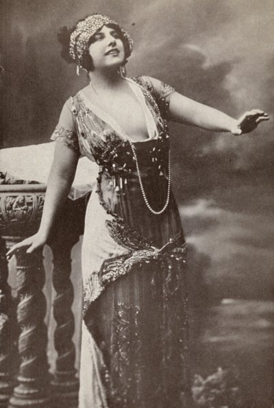 Geraldine Farrar jako "Tosca" (čb fotografie) od American Photographer
