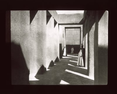 Gizeh - žulový chrám poblíž pyramidy Khephren (skluzavka s lucernou) od American Photographer