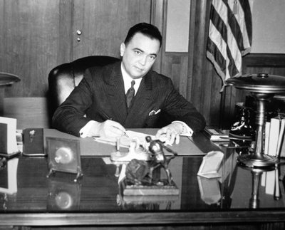 J. Edgar Hoover (1895-1972) 1935 (čb foto) od American Photographer