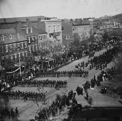 Lincolnův pohřeb na Pennsylvania Ave., Washington, DC, 19. dubna 1865 od American Photographer