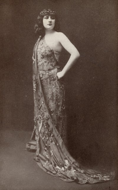 Mary Garden jako "Salome" (čb fotografie) od American Photographer