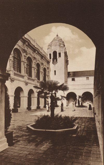 San Diego: Patio of Southern California Counties Building, Panama-California Exposition (čb fotografie) od American Photographer