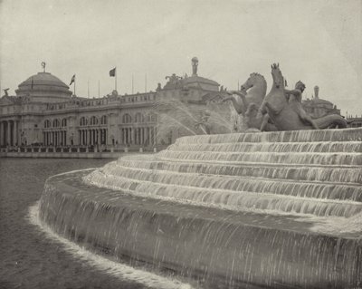 Kruhová kaskáda a mořští koníci od American Photographer