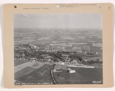Pohled na Hershey, Pennsylvania, 26. května 1931 (černobílá fotografie) od American Photographer